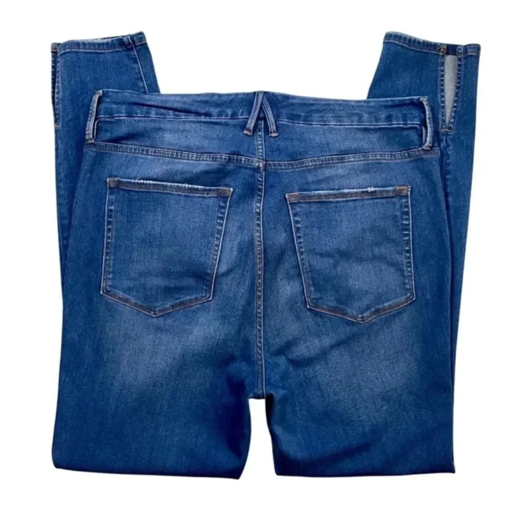 Good American Good Leg Side Slit Plus Size Jeans - Picture 6 of 6